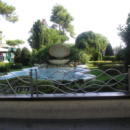 Hotel Canasta Riccione Dış mekan fotoğraf