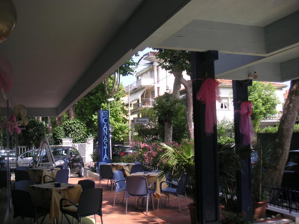 Hotel Canasta Riccione Dış mekan fotoğraf